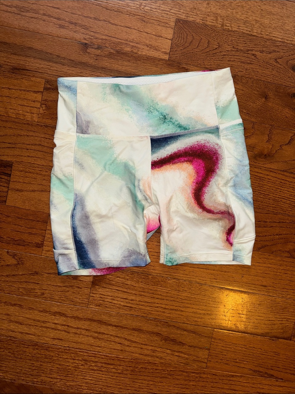 CALIA by Carrie Underwood White Multi Abstract-Print High Waist Bike Shorts